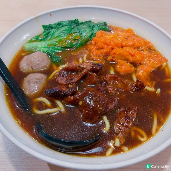 瑞士汁味道香甜，雞翼醃得入味，滑溜多汁，真正皮滑肉嫩