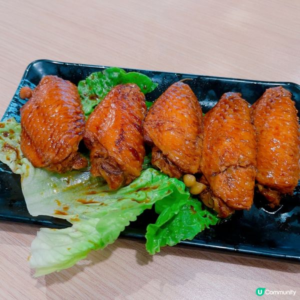 瑞士汁味道香甜，雞翼醃得入味，滑溜多汁，真正皮滑肉嫩