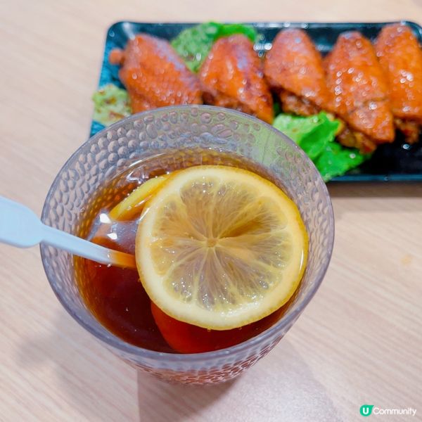 瑞士汁味道香甜，雞翼醃得入味，滑溜多汁，真正皮滑肉嫩