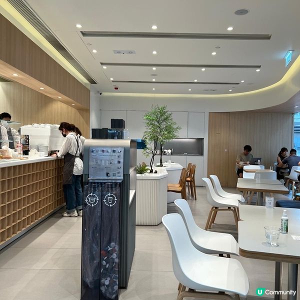 本地人氣咖啡店．招牌名物牛油果多士🥑