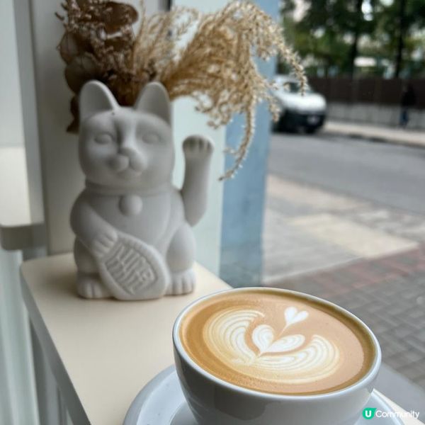 極簡約風Cafe．純白轉角位咖啡店 Until Coffee