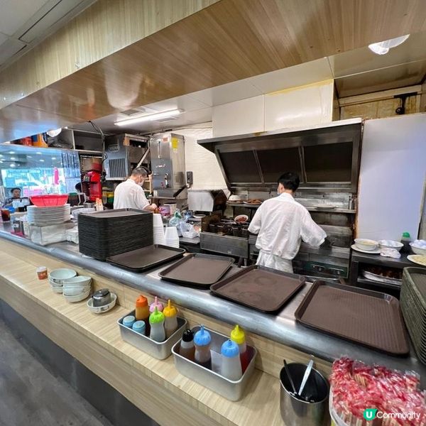 90年代快餐店風格！傳統港式快餐店．買少見少