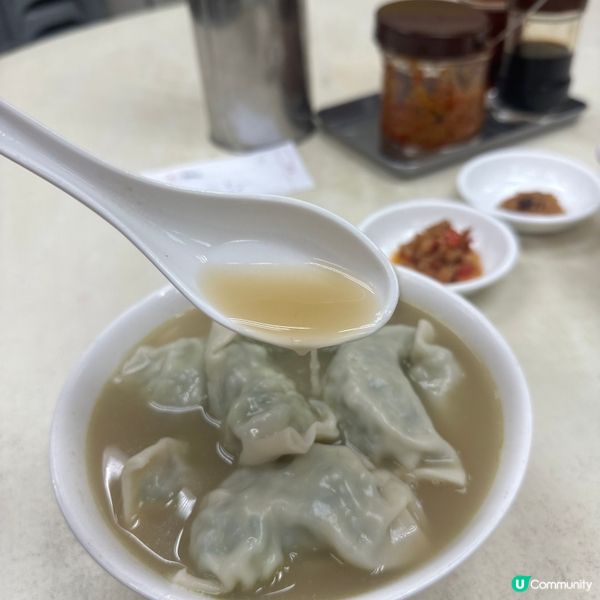 人氣餃子店！新鮮即制 超足料 大大隻餃子
