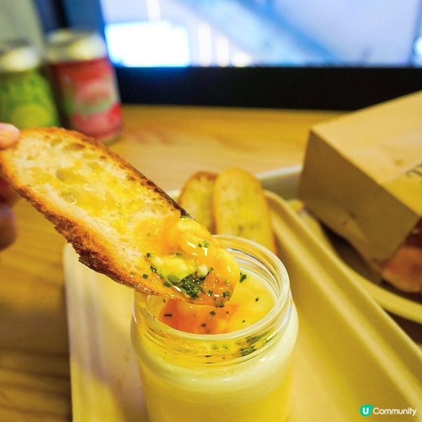 源自美國洛杉磯的Eggslut由快餐車起家的蛋三文治專門店🍔...