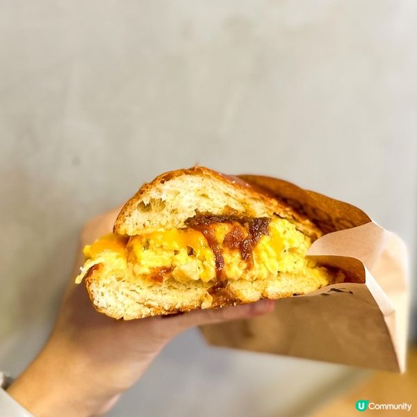 源自美國洛杉磯的Eggslut由快餐車起家的蛋三文治專門店🍔...