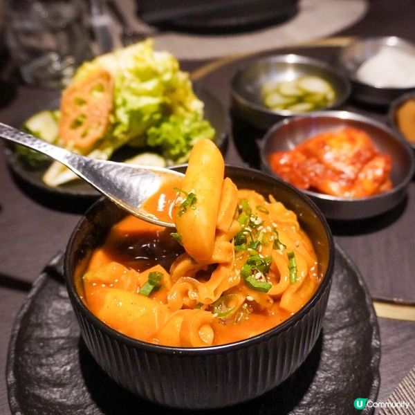 位於中環雲咸街的JJJ Steakhouse主打韓式燒牛肉、...