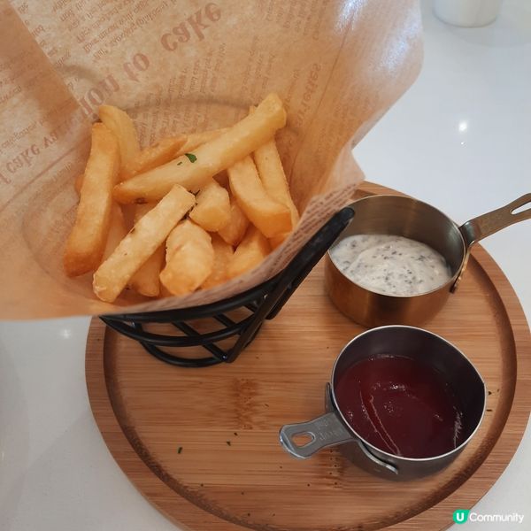 隱身葵芳屋邨內嘅文青cafe🪵