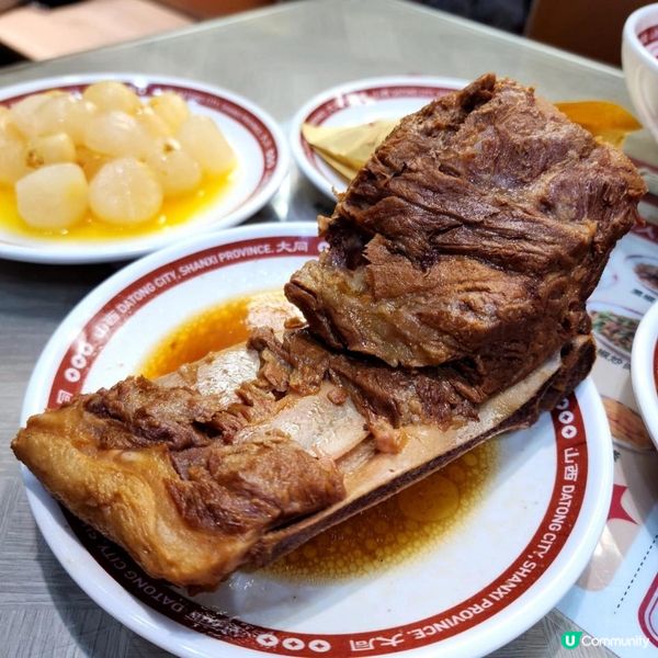 寶字號刀削麵-肉夾饃