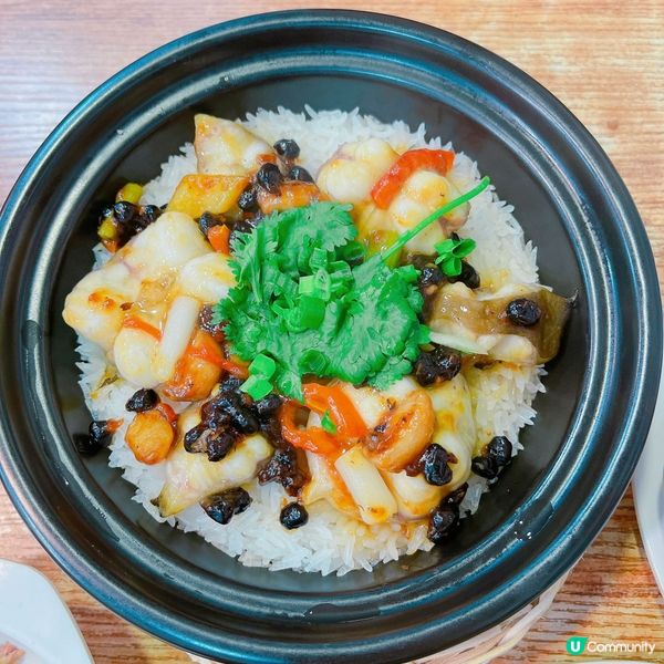 豉汁白鱔煲仔飯，啲飯吸盡豉汁同白鱔嘅香味👅