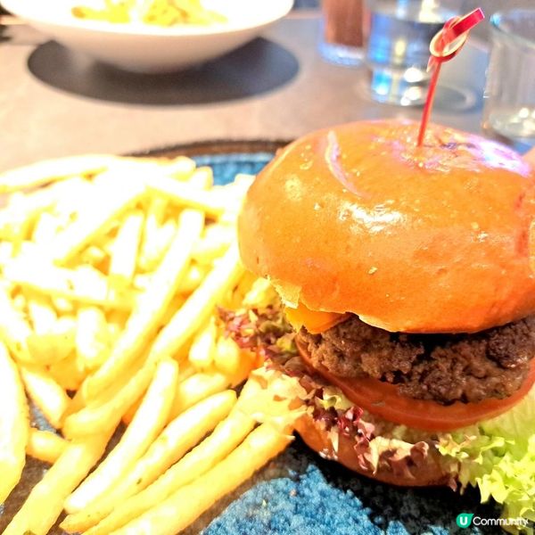 【牧羊少年與他的浮萍（尖沙咀）】｜Burger 較乾服務有趣