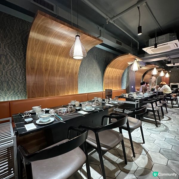 席前即炒鍋底！火焰沙白蟹鍋