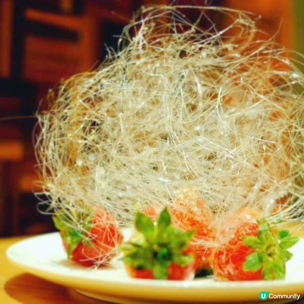 甜蜜夢幻：拔絲士多啤梨的美食回憶🍓🌟