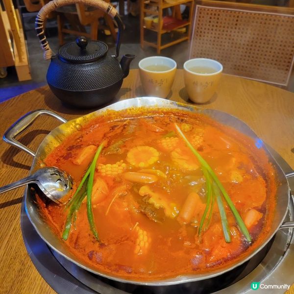 圍爐取暖！四川過江龍火鍋店🔥