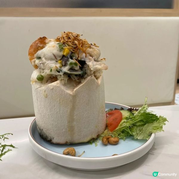 象屋 
屯門愛定商場地下A區124-125