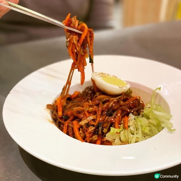 韓印紅海陸空餐廳