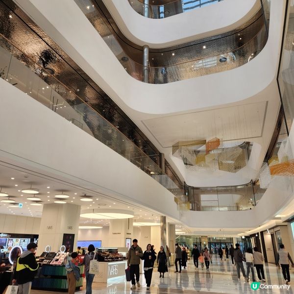 首爾最大規模綜合百貨~THE HYUNDAI SEOUL ✨