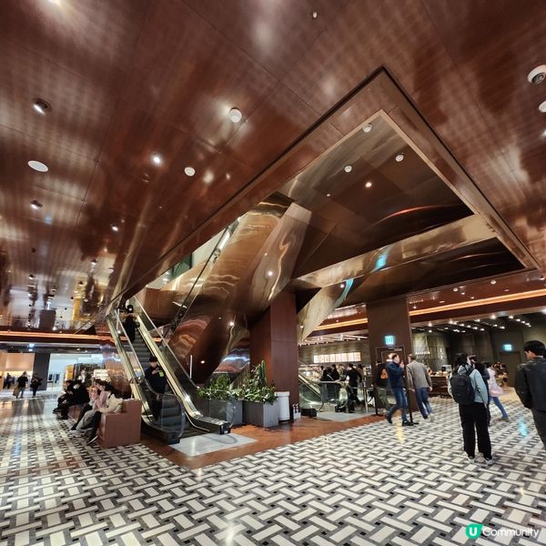 首爾最大規模綜合百貨~THE HYUNDAI SEOUL ✨