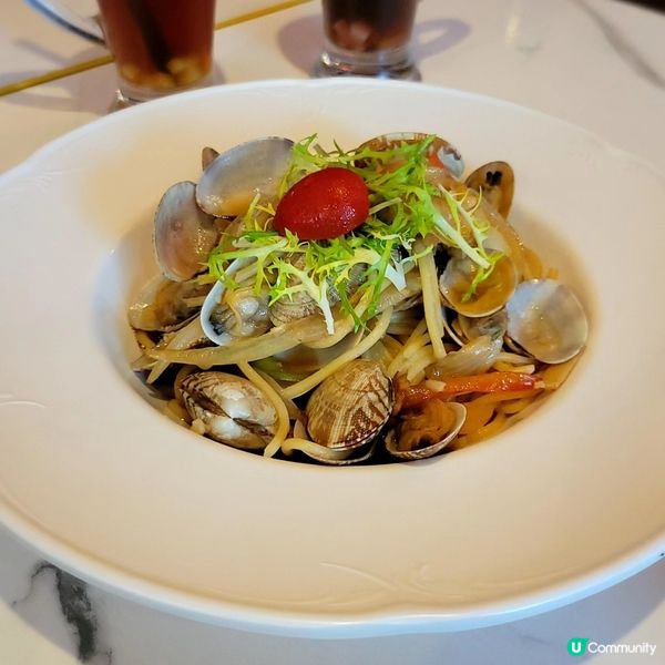 抵食好坐旺角樓上Cafe😆 有boardgame 玩