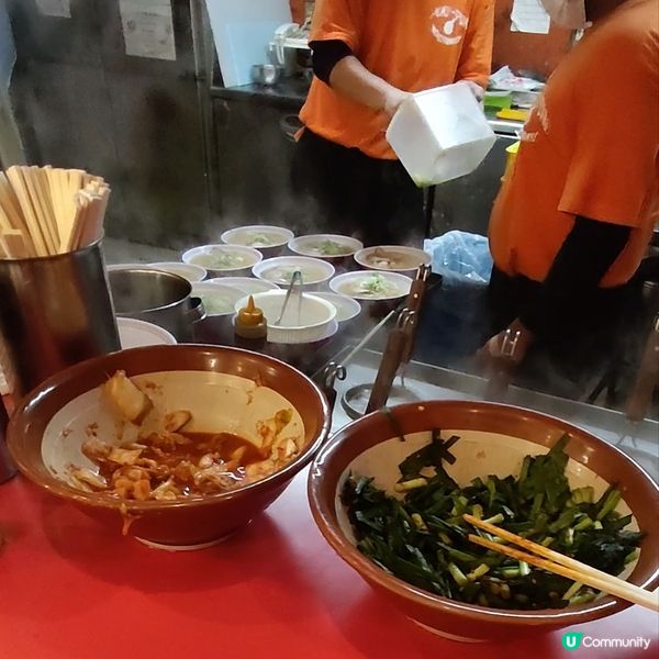 大阪名物-金龍拉麵 人氣排隊名店 800円 配菜白飯任食