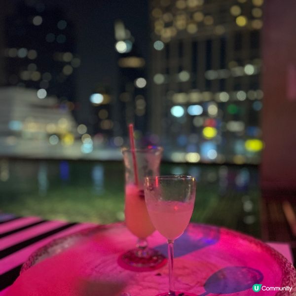 曼谷新商場嘅空中Pool side Bar🏝️