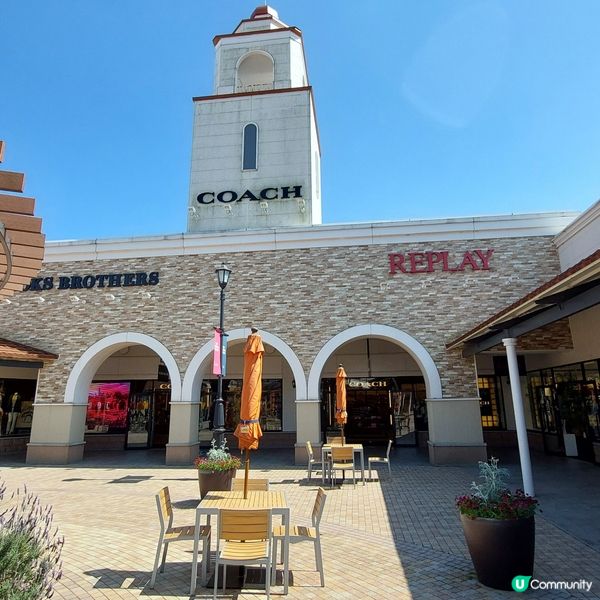 Tosu Premium Outlets