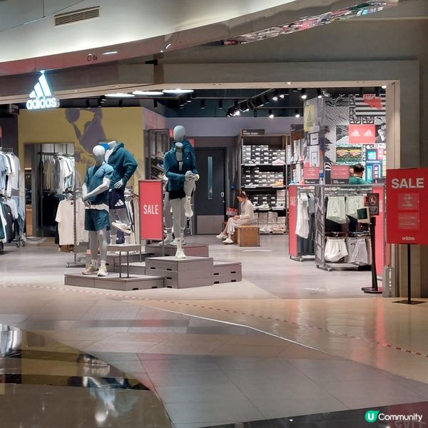 義大世界購物廣場