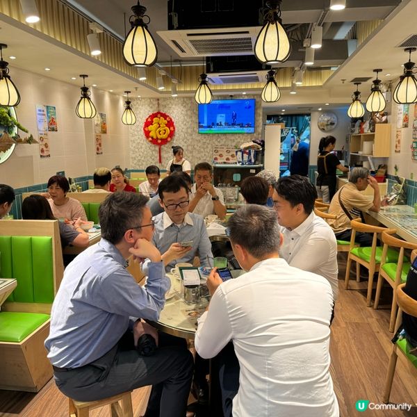 深水埗冰室😋必食鹹牛肉三文治🥪激厚豬潤麵