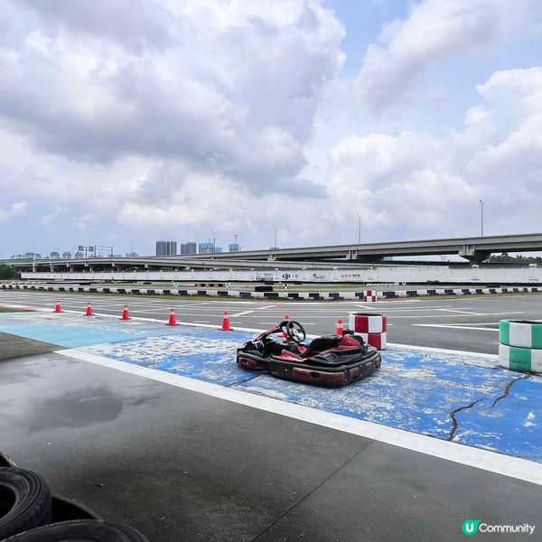 270cc．四衝程卡丁車．時速可達75 km/h