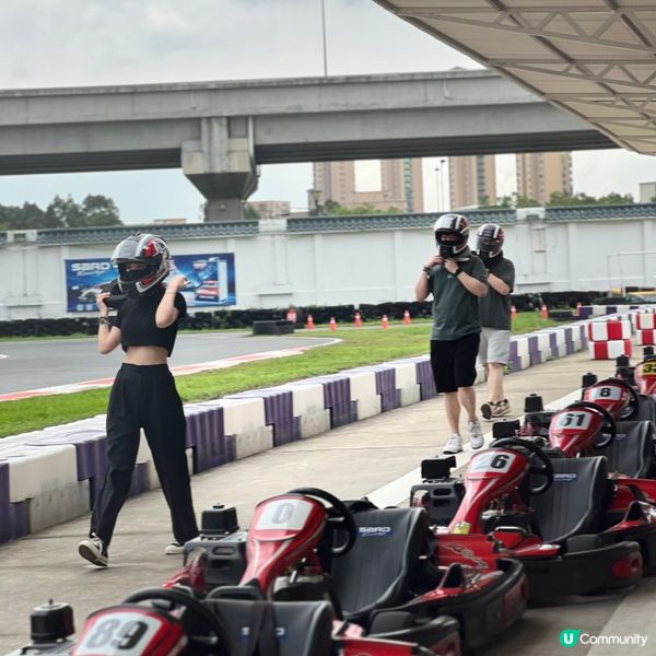 270cc．四衝程卡丁車．時速可達75 km/h