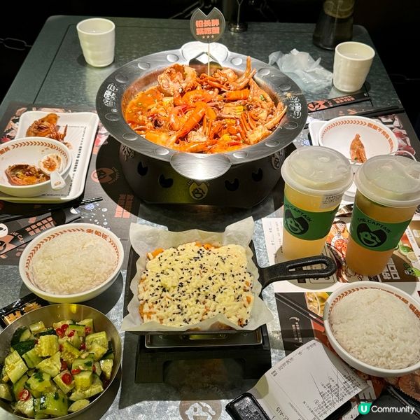 在深圳萬象食家商場,見到評分好高的——｢老船長肉蟹煲｣｡走入...