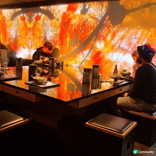 必食發光拉麵🍜