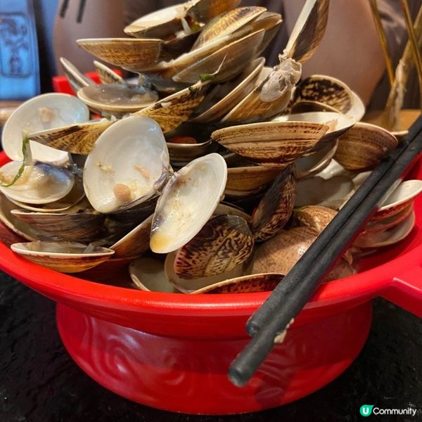 特色九宮格卜卜蜆火鍋🍲