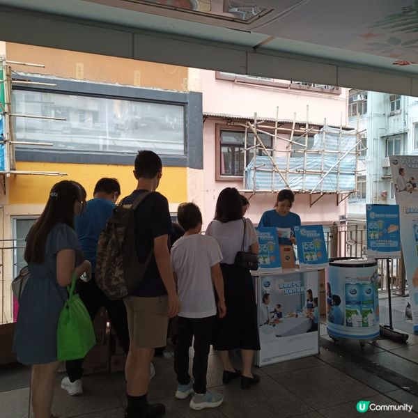 子母奶免費派發早餐