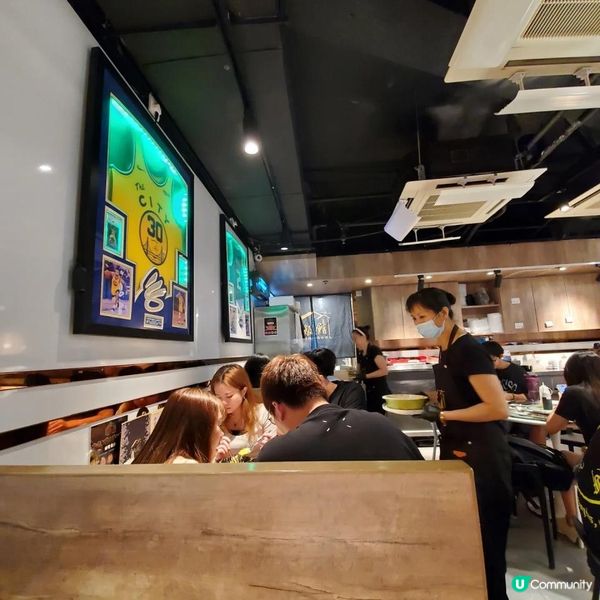 旺角肉餅配蘭王蛋飯