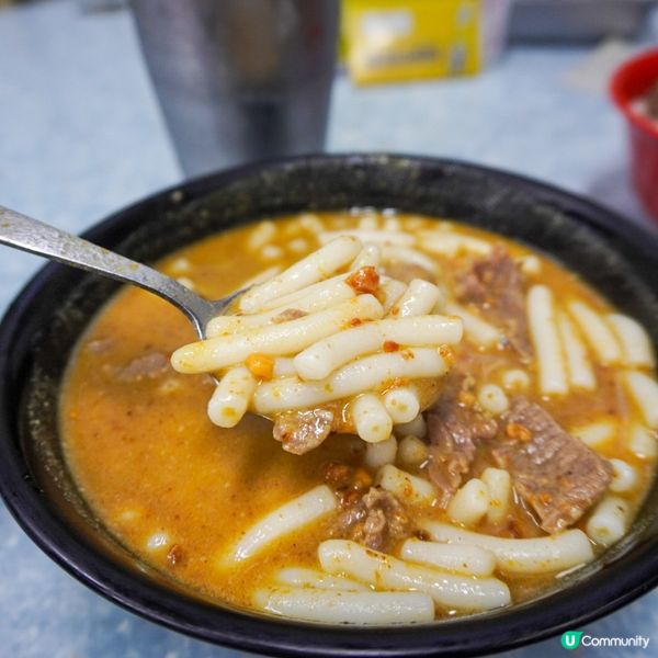 一場黎到長洲終於可以試下陳通記,佢哋招牌係沙爹牛肉米通,湯底...