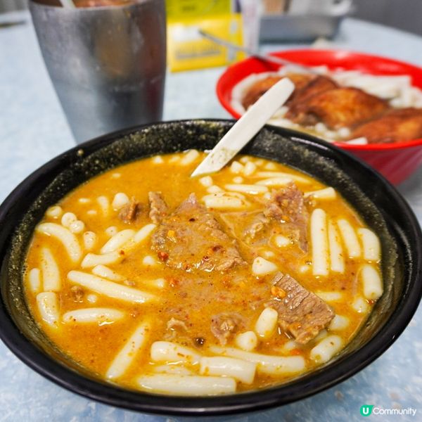 一場黎到長洲終於可以試下陳通記,佢哋招牌係沙爹牛肉米通,湯底...