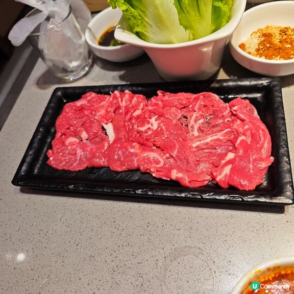 深圳海底撈美食好味，職員的服務態度十分友好，令人有十分愉快舒...