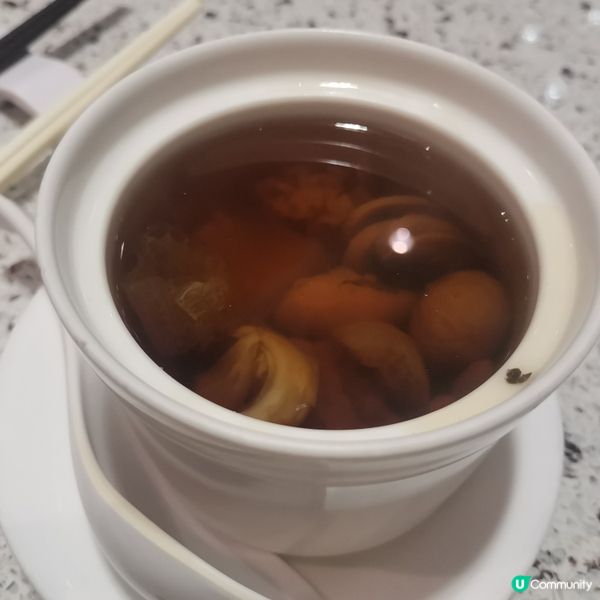 晚餐同老公來到尖沙咀金馬倫道的一間新式素菜店，享用一餐健康美...