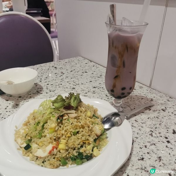 晚餐同老公來到尖沙咀金馬倫道的一間新式素菜店，享用一餐健康美...