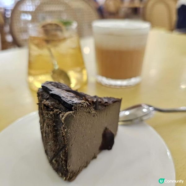 貓咪活潑親人 食物質素高