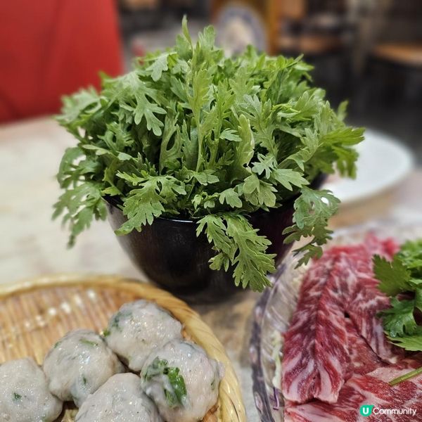 平嘆火鍋 不收加一茶芥及醬油