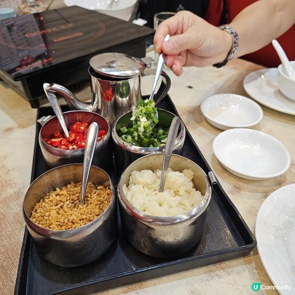 平嘆火鍋 不收加一茶芥及醬油