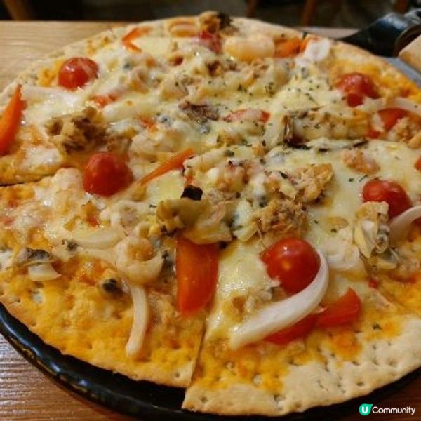 烤大啡菇野菌芝士意大利飯嘅大啡菇以烤焗形式，保持肉質豐厚多汁...