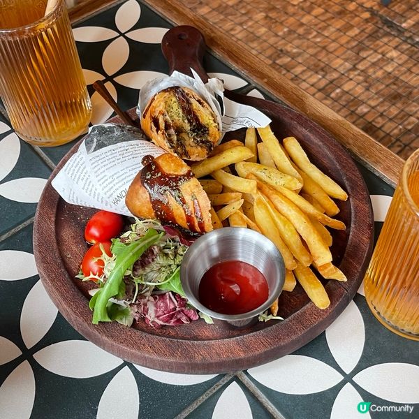 銅鑼灣懷舊打卡聖地 📸  環境舒適，食物美味 😋