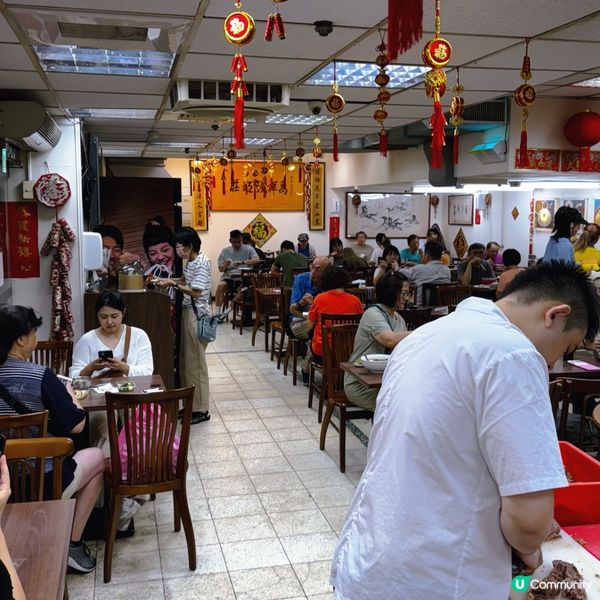 《台北》藏身西門町萬年大樓🏅台灣牛肉麵