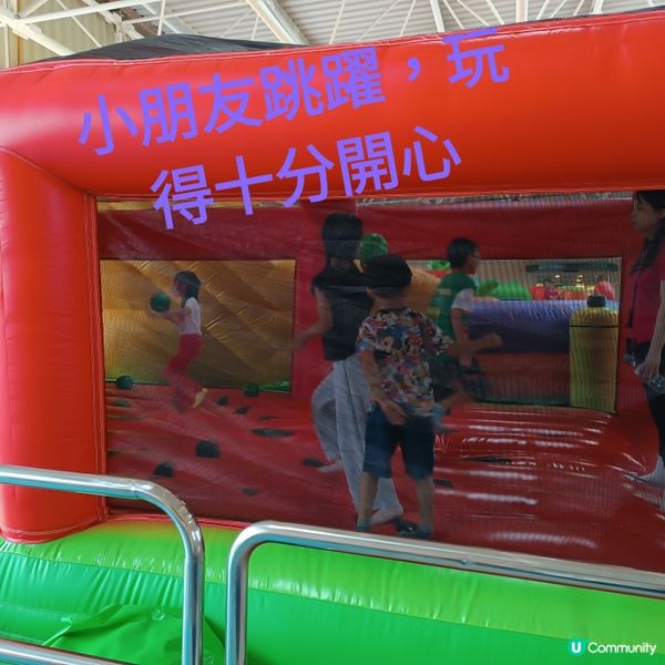 暑假親子玩樂新去處！杏花新城運動補給站和充氣水果樂園