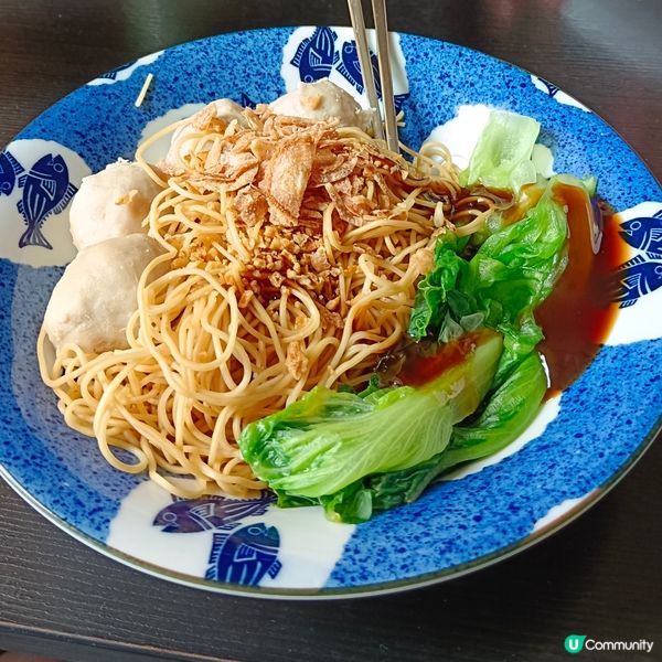 包心貢丸蠔油撈麵