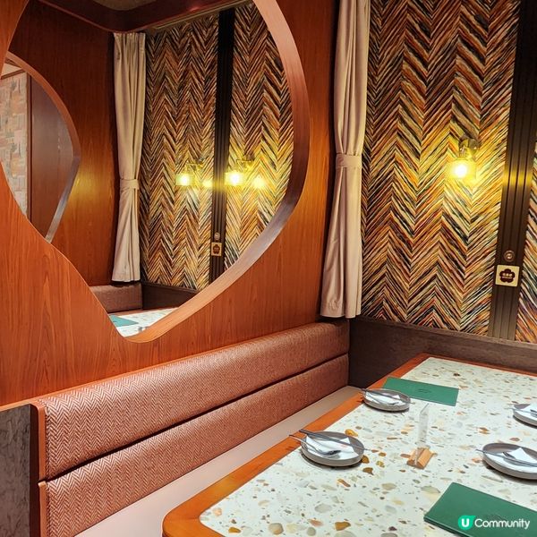 💥華麗木系設計，伴著維港享受美食，情侶閨蜜打卡必選餐廳🤩