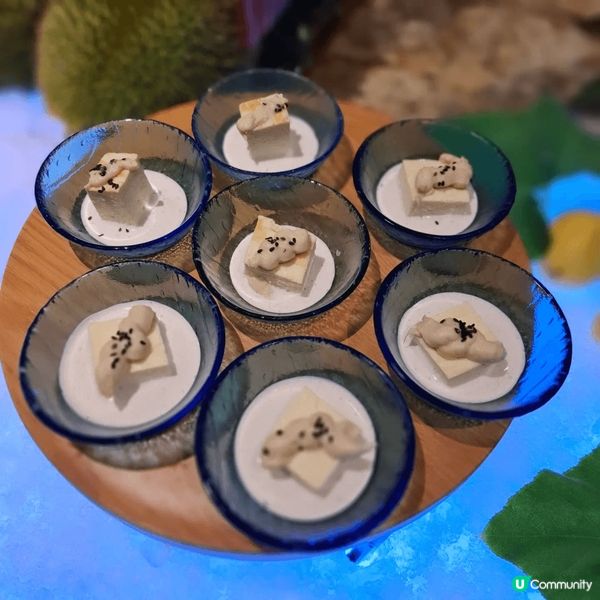 Big BayCafe最近推出「榴槤盛薈」周末下午茶自助餐，...