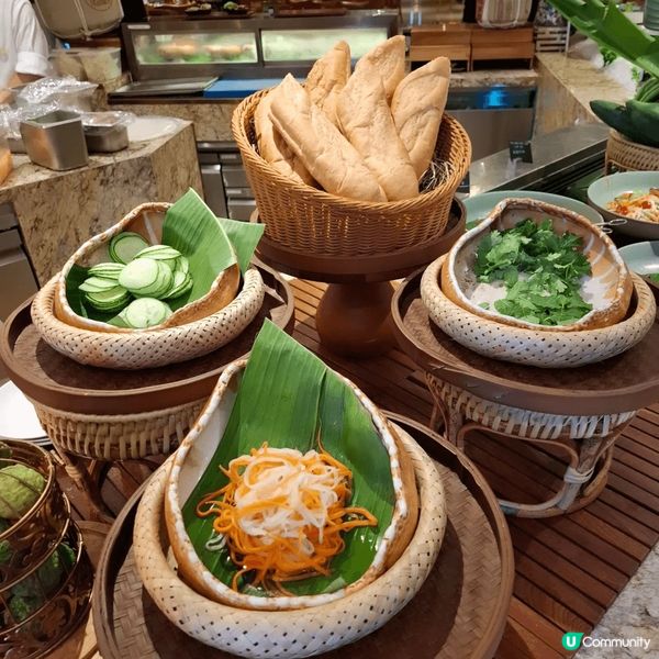 Big BayCafe最近推出「榴槤盛薈」周末下午茶自助餐，...